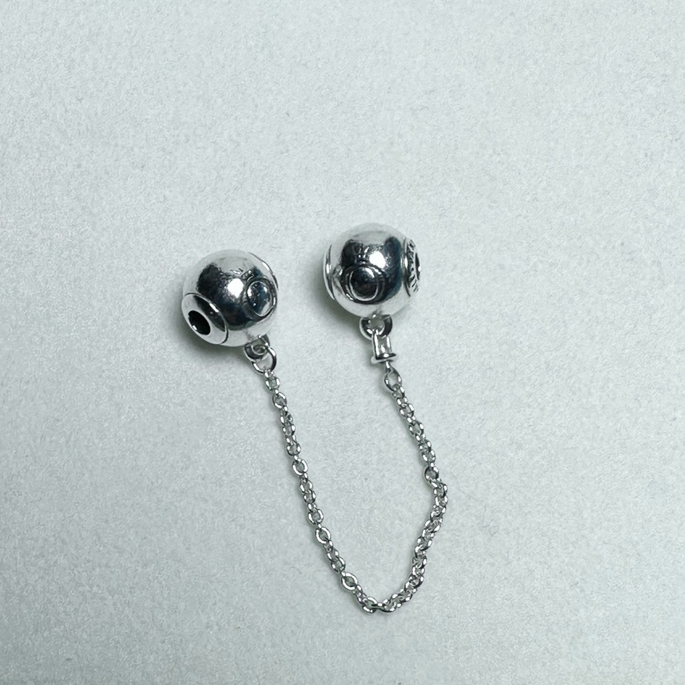 Pandora Safety Chain. Fits The Essence and Me Collections.